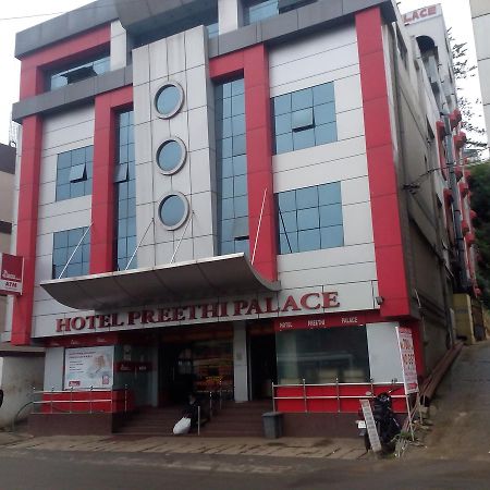Hotel Preethi Palace Ooty Kültér fotó